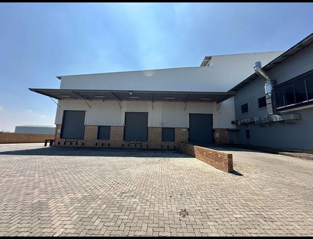 22,510M² WAREHOUSE TO LET IN MOSTYN PARK